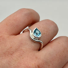 Load image into Gallery viewer, Wavy Blue Topaz Ring (P)