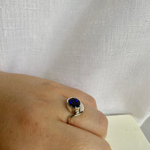 Load image into Gallery viewer, Sapphire Ring (M)