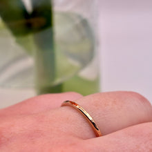 Load image into Gallery viewer, Hammered Gold Ring (O 1/2)