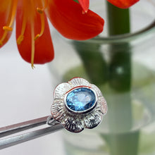 Load image into Gallery viewer, Blue Zircon Daisy Ring (O)