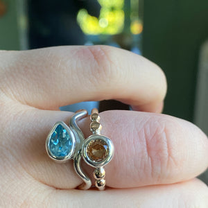 Wavy Sky Blue Topaz Ring (M / 6)