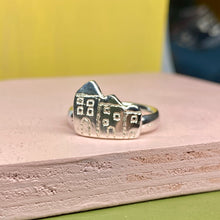 Load image into Gallery viewer, Main Street Ring (Q)