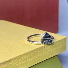 Load image into Gallery viewer, Corner House Ring (N)