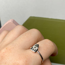 Load image into Gallery viewer, Simple Home Ring (P)