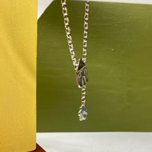 Load image into Gallery viewer, Footsteps From My Flowers Necklace