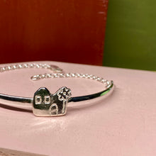 Load image into Gallery viewer, &#39;Hold Onto The Memories Here&#39; Bracelet