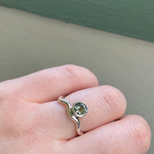 Load image into Gallery viewer, Wavy Tourmaline Ring (N / 6.5)