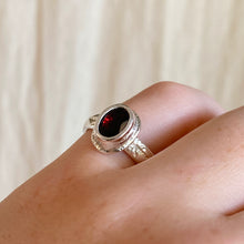 Load image into Gallery viewer, Garnet Ring (N / 6 1/2)